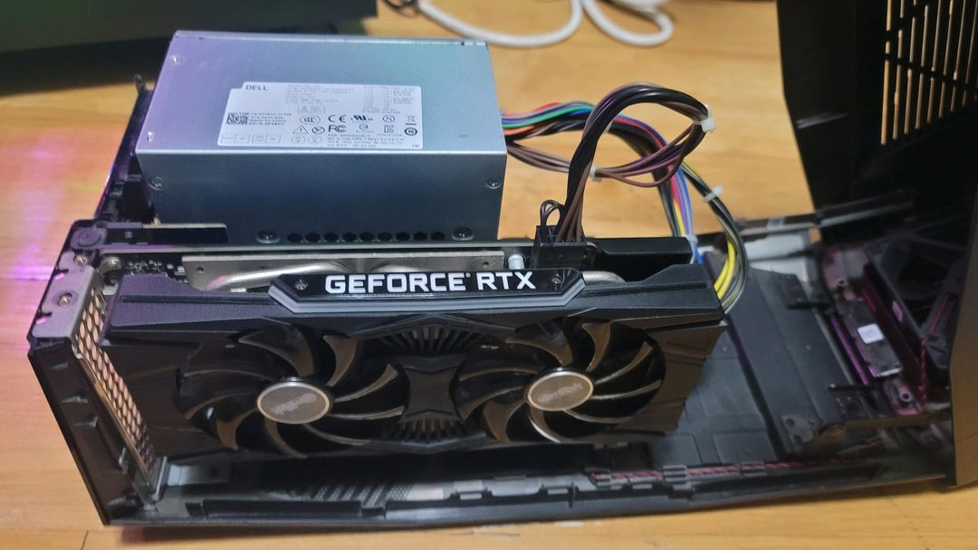 Alienware 15 R2 노트북, 그래픽 증폭기, RTX 2060super 세트 이미지