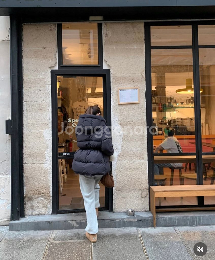 공드린 켈렌 후디 하프 패딩--2