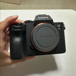 소니 A7M3 미러리스 카메라