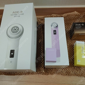 [박스미개봉 정품] 메디큐브 에이지알 기기 2종세트 완전새상품입니다