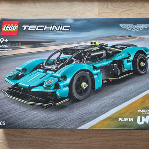 레고 테크닉 42208 Aston Martin Valkyrie