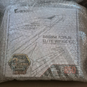 기가바이트 B850M AORUS ELITE WIFI6E ICE 메인보드 화이트 팝니다