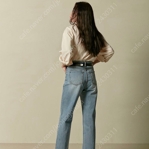 WMM 더블유엠엠 크롭진 중청 컬러 Cropped Je