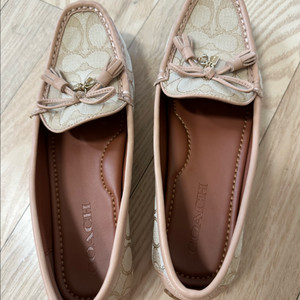 코치 여성 로퍼 (235사이즈)