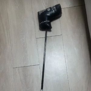 티피밀스 Ti-23 퍼터 싸게 판매합니다.