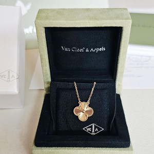 반클리프 아펠 빈티지 알람브라 기요세 이미지