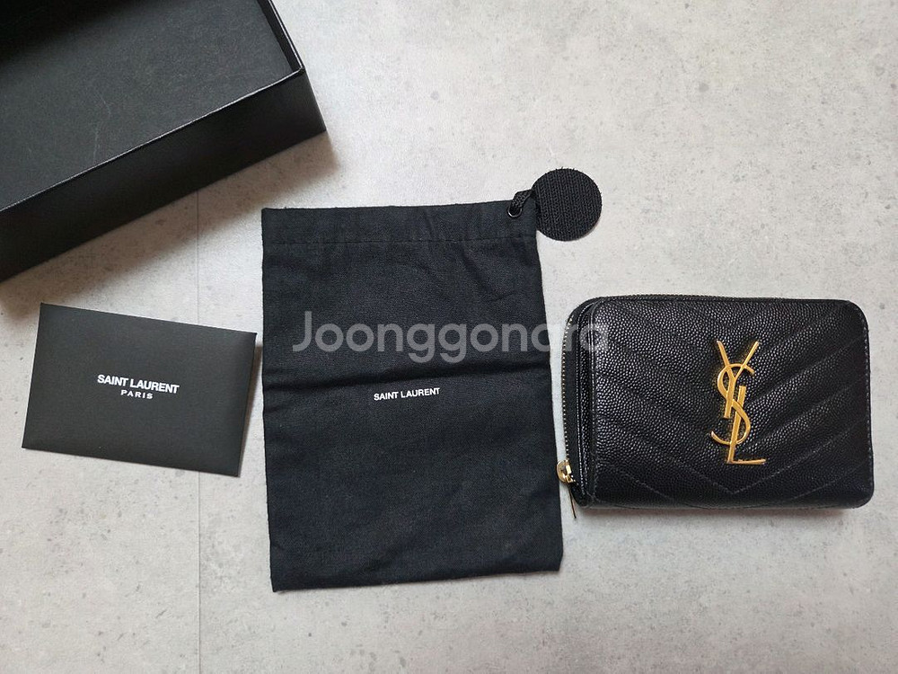 입생로랑 금장반지갑--0