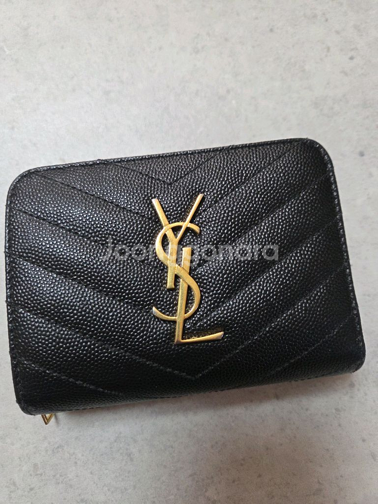 입생로랑 금장반지갑--1