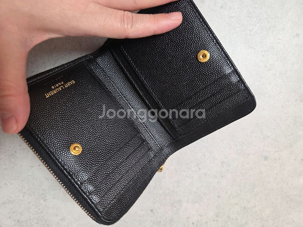 입생로랑 금장반지갑--4