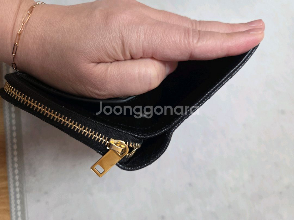 입생로랑 금장반지갑--5