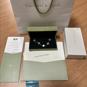 반클리프 앤 아펠 5모티브 팔찌