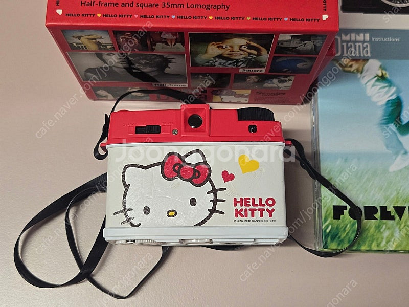 로모그래피 다이아나 미니 헬로키티 필름 토이 카메라--2