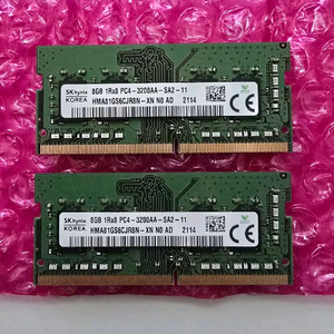 sk하이닉스 노트북용 ddr4 3200 8G 2개 판매합니다.