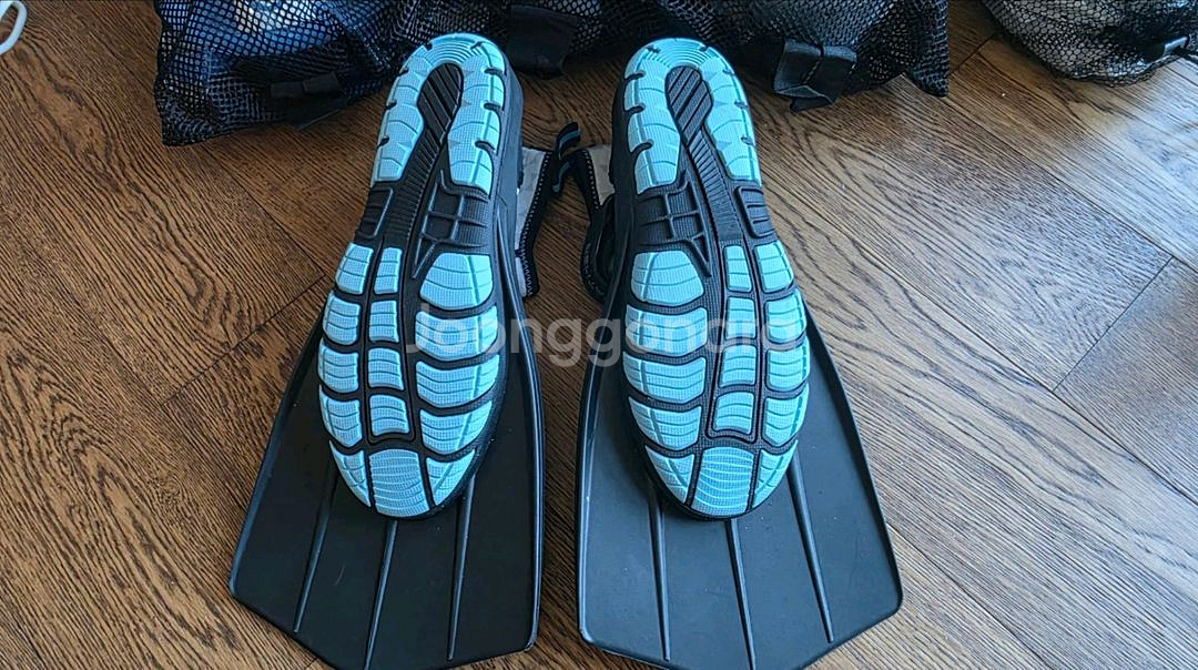 듀얼브레서 오리발 250mm 판매합니다.--1