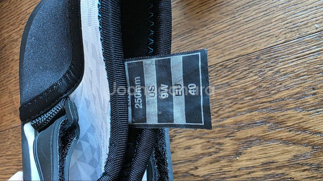 듀얼브레서 오리발 250mm 판매합니다.--3