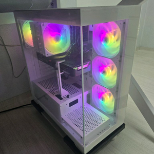 화이트 게이밍 PC 본체 RX 9070 XT
