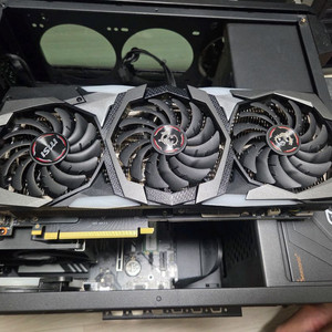 고성능 게이밍 PC 반본체