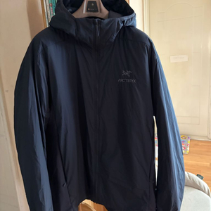 아크테릭스 아톰 lt 후디 xl