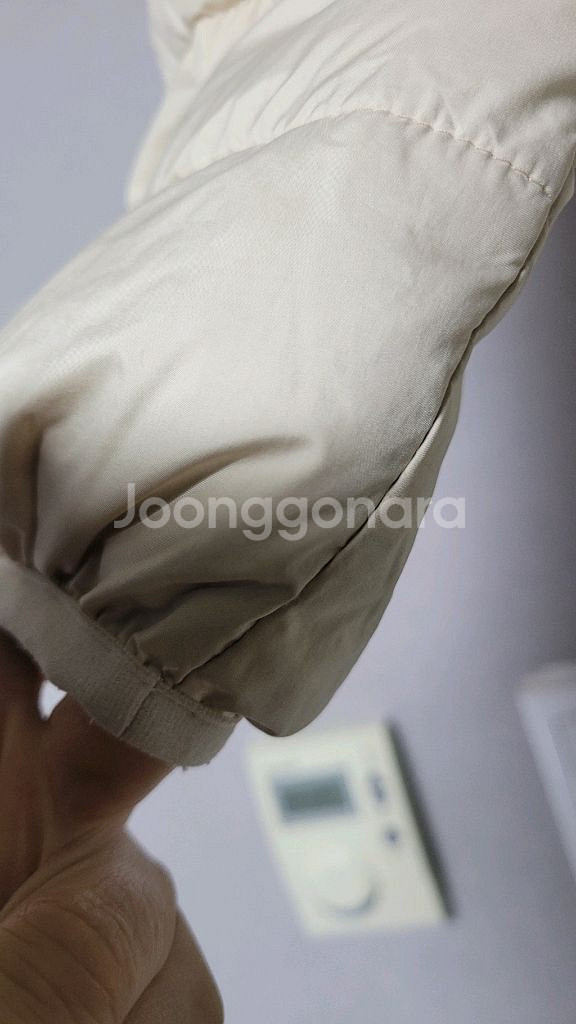 빈폴키즈 아이보리 패딩 140사이즈입니다- 전체 치수 가슴둘레 71cm- 사용 연령 9~10세 권장--4