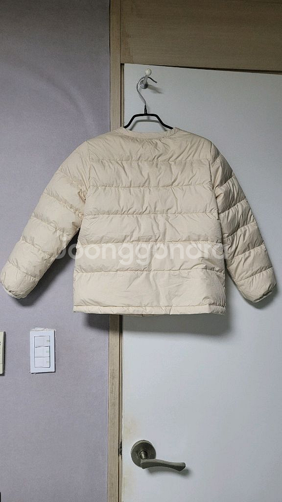 빈폴키즈 아이보리 패딩 140사이즈입니다- 전체 치수 가슴둘레 71cm- 사용 연령 9~10세 권장--5