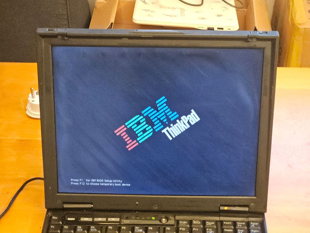 IBM ThinkPad X21 씽크패드 노트북--1