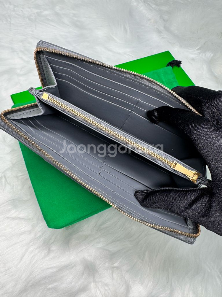 보테가베네타 카세트 지퍼 어라운드 지갑--2