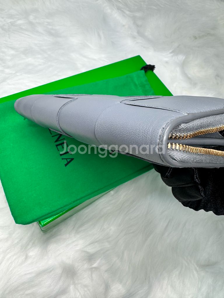 보테가베네타 카세트 지퍼 어라운드 지갑--3