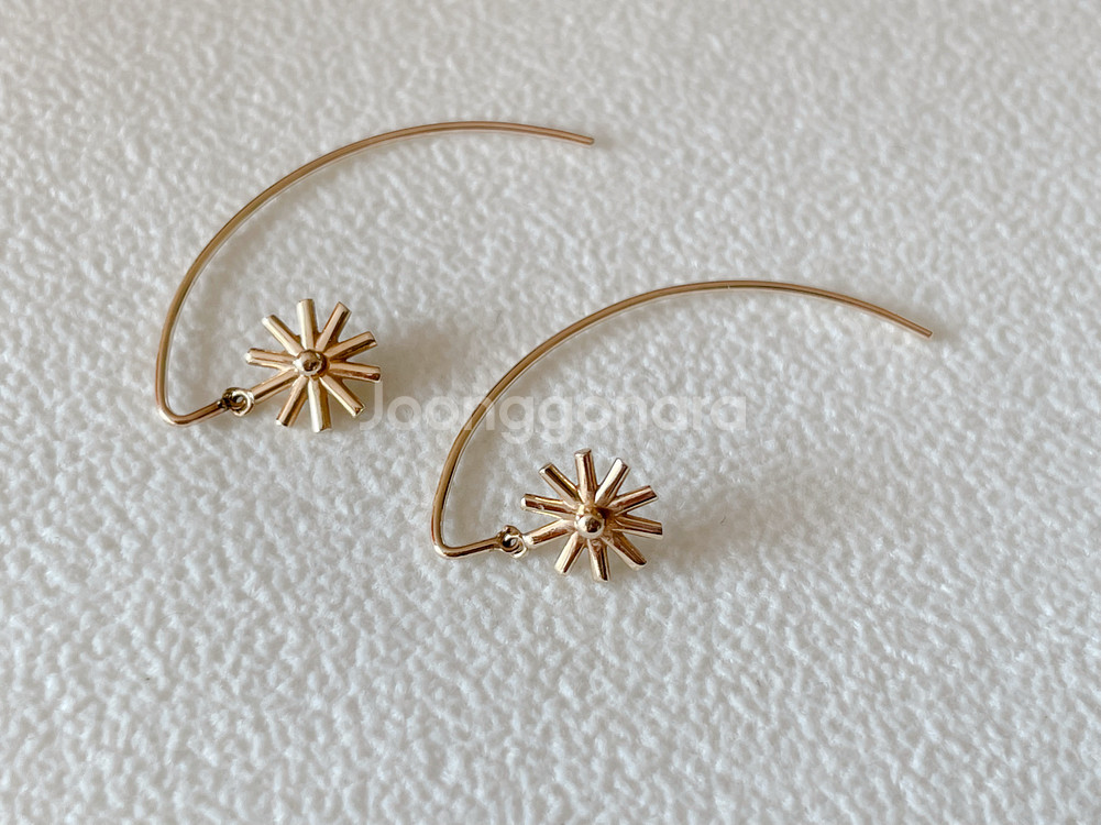 제이에스티나 헬리오 14k 옐로우골드 귀걸이--1