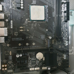 라이젠 2200G + 기가바이트 GA-A320M 세트로 팝니다