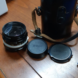 니콘 28mm f/3.5 렌즈