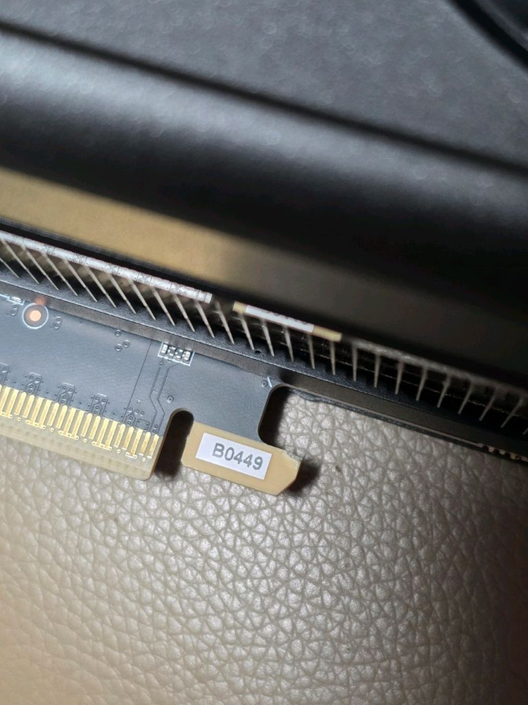 만리 rtx 5070ti 갈라도 팝니다 rma--3