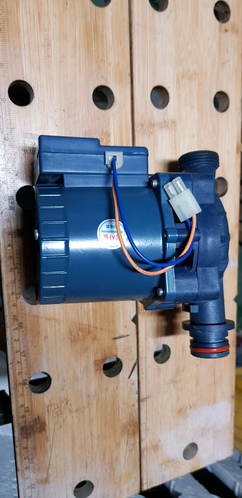 귀뚜라미 가스보일러 순환펌프 081-GD2 이미지