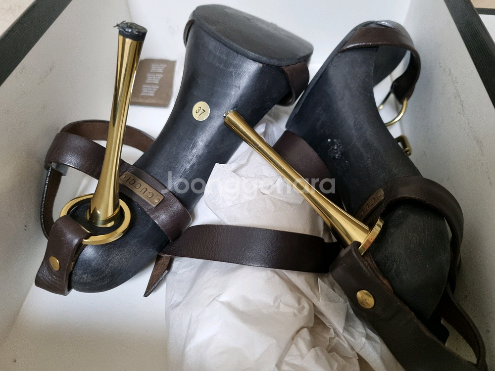 구찌 여성 샌들 40사이즈ㅡ신세계구매 거의새거--2