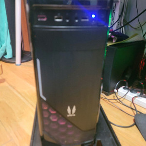 인텔I7-9700kf 지포스RTX 2070 고사양 게이밍 컴퓨터 본체