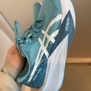 아식스 매직스피드4 280 2E 카본화