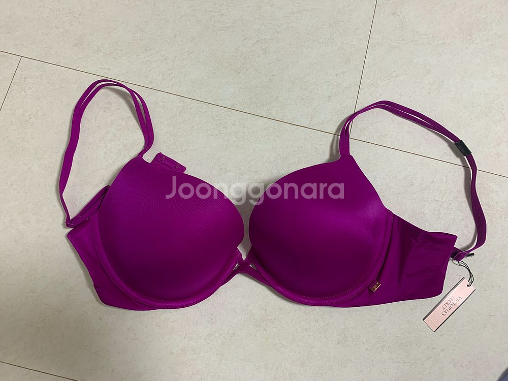 빅토리아시크릿 34D 속옷(새상품) + 세탁만된 새속옷(원하시면)--0