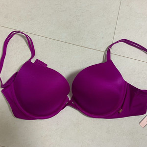 빅토리아시크릿 34D 속옷(새상품) + 세탁만된 새속옷(원하시면)