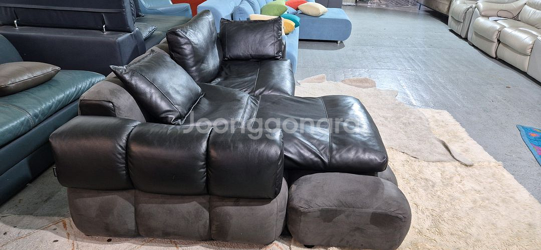 체리쉬 마에스트로 이태리 천연 통가죽 3인 소파+스툴--8