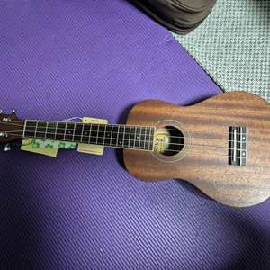 코로나 하와이안 우쿨렐레