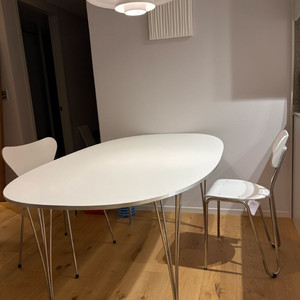 프리츠한센 SUPERELLIPSE 다이닝 테이블 식탁 1700 사이즈 화이트