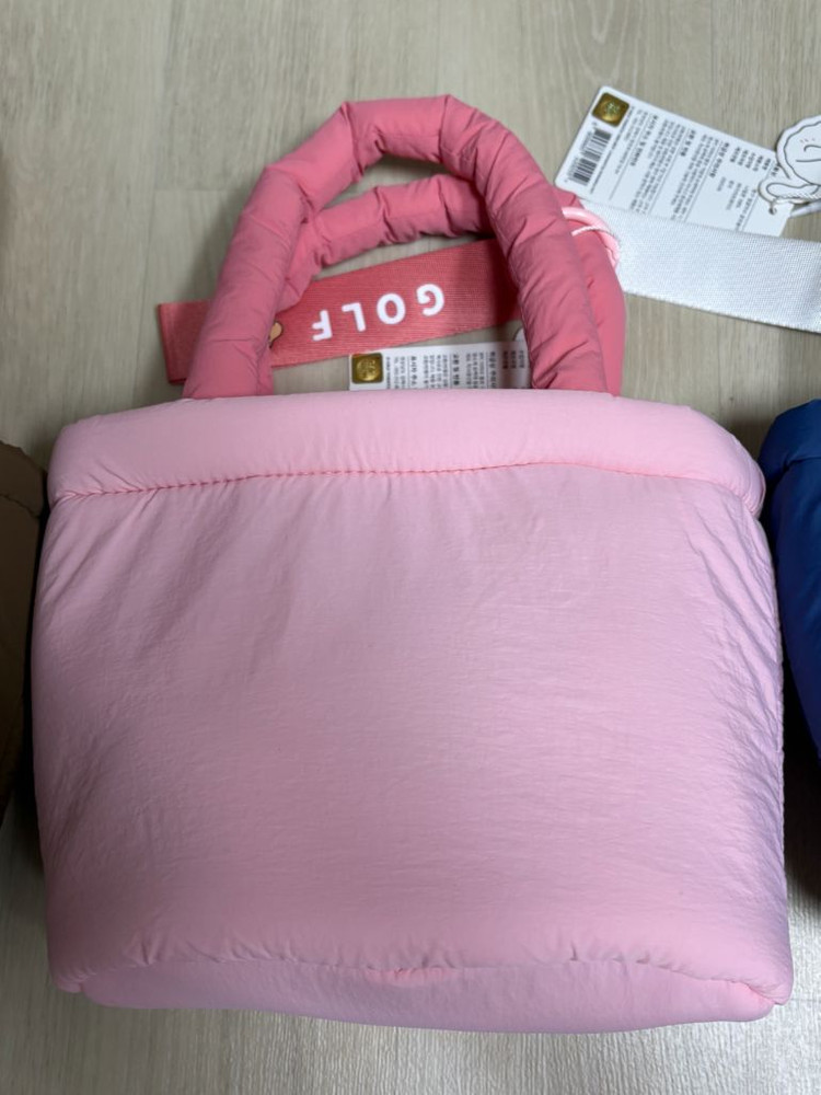 짱구 유리 흰둥이 맹구 골프 패딩가방/ 산리오 마멜 이미지