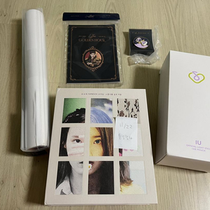 아이유 아이크 파우치 / 조각집 / 골든아워 md 이미지