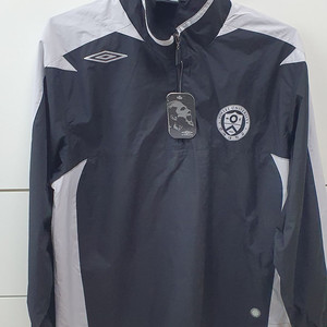 엄브로(UMBRO) 반 하프 집업 바람막이(연세대)