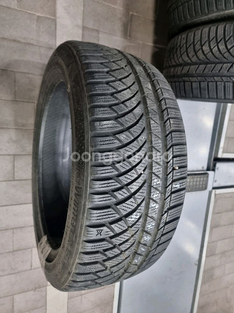 225 45 17 1짝 금호 윈터 스노우 중고 타이어--0