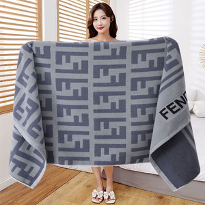 펜디 FF 로고 타월