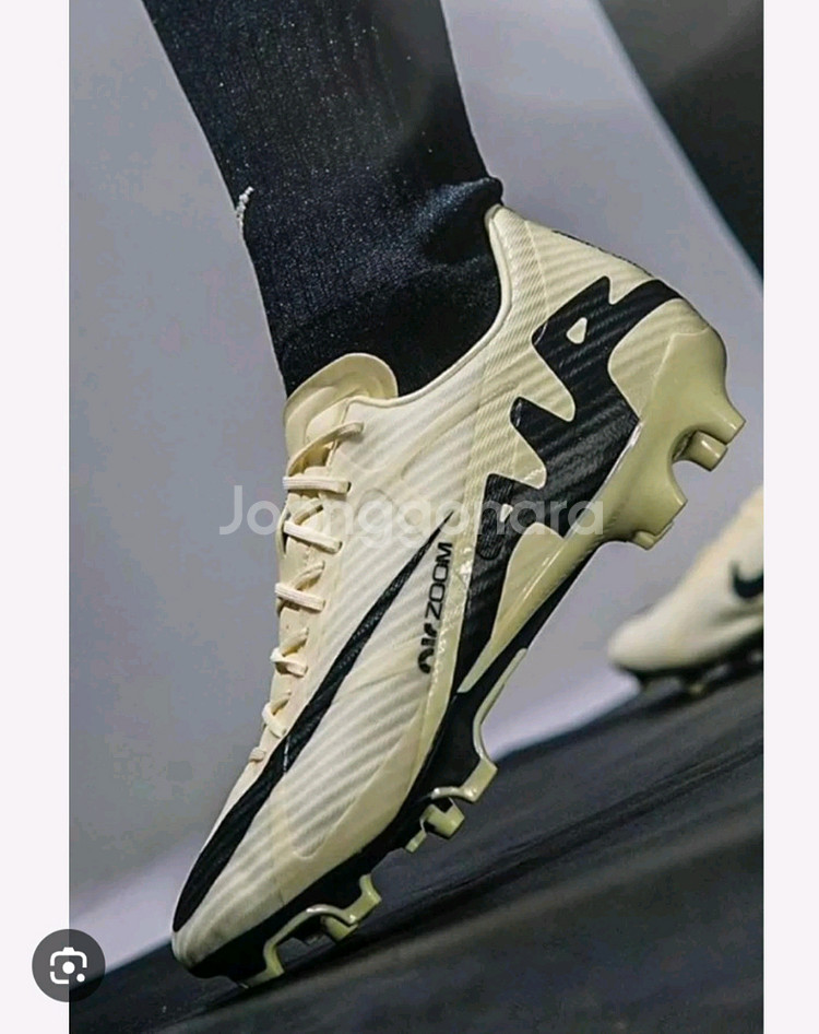 235-240) 나이키 주니어 축구화,줌 머큐리얼 베이퍼15/ 축구교실 인조잔디--0