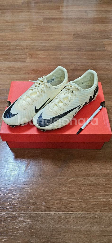 235-240) 나이키 주니어 축구화,줌 머큐리얼 베이퍼15/ 축구교실 인조잔디--1