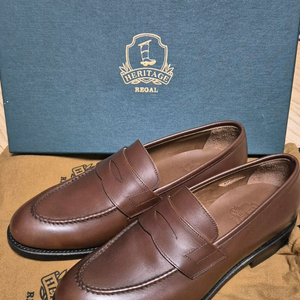 헤리티지리갈 마드리드 페니로퍼 245사이즈