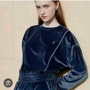 마리떼프랑소와 벨벳 맨투맨 M