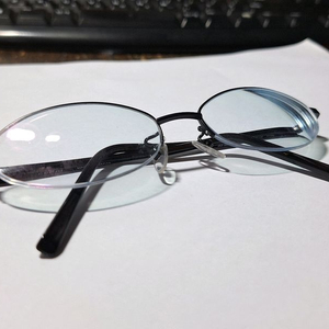 일본 구찌 반무테 안경테 안경 티타늄 GG-9550J C8B 명품 일본 y2k 패션 빈티지 레트로 복고 감성